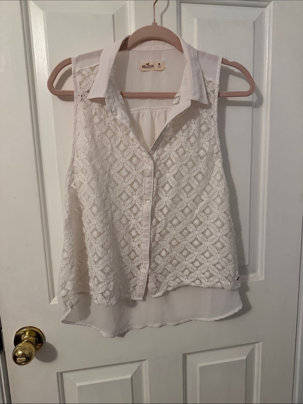 Hollister White Sleeveless Lace Overlay Button-Up Blouse